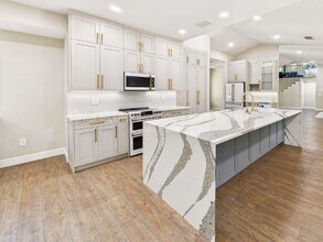 6840 Hendry Creek Dr in Ft. Myers, FL - Building Photo - Building Photo