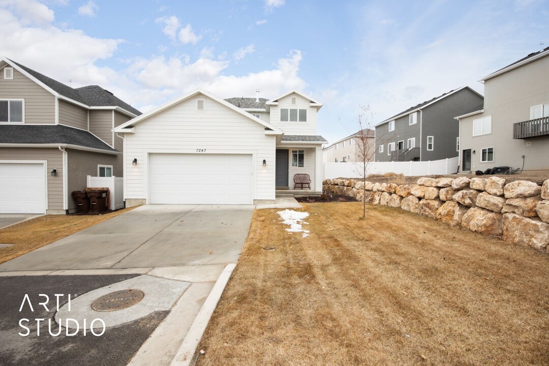 7247 N Green Pasture Ln in Eagle Mountain, UT - Building Photo