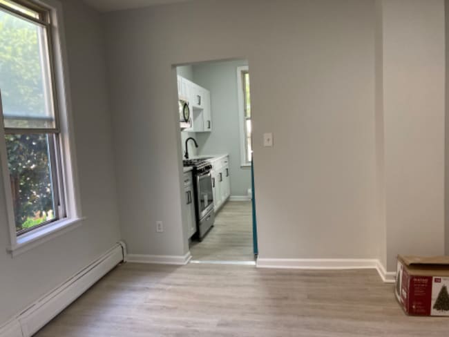 102 Evergreen St, Unit 1F in Bayonne, NJ - Building Photo - Building Photo