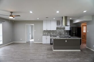 211 Beverly Dr in San Antonio, TX - Building Photo - Building Photo