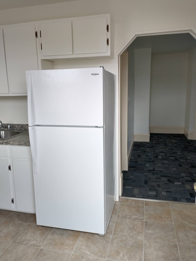 302 Maple St, Unit 3 in Medford, OR - Building Photo - Building Photo