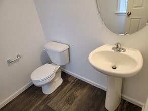 128 Robert Cir in Lebanon, PA - Building Photo - Building Photo
