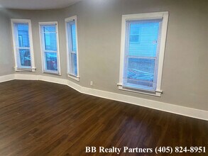 1121 S Quaker Ave in Tulsa, OK - Building Photo - Building Photo