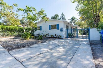 526 NE 69th St-Unit -1 in Miami, FL - Building Photo - Building Photo