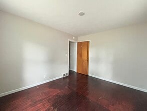 1117 S Westnedge Ave in Kalamazoo, MI - Building Photo - Building Photo