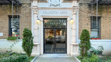 Arlington Arms in Flushing, NY - Building Photo - Building Photo