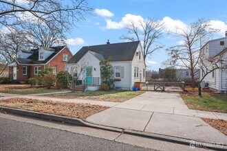 414 Graham St in Highland Park, NJ - Building Photo - Building Photo
