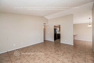 5037 E Bannock St in Phoenix, AZ - Foto de edificio - Building Photo