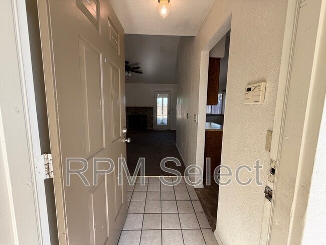 10 Gertz Ct in Sacramento, CA - Building Photo - Building Photo