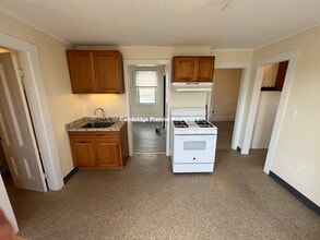 10 Warren St, Unit 3 in Cambridge, MA - Foto de edificio - Building Photo