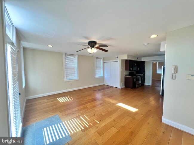 1017 W Cross St in Baltimore, MD - Building Photo - Building Photo