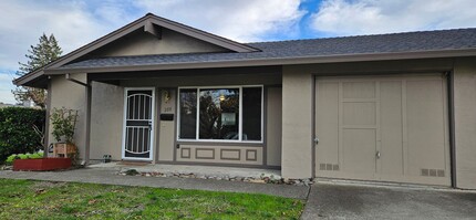 288 Lincoln Ave in Cotati, CA - Building Photo - Building Photo