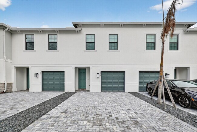 2880 SE Federal Hwy in Stuart, FL - Building Photo - Building Photo