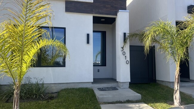 8218 Casa Verde Rd in Laredo, TX - Building Photo - Building Photo