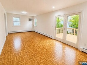 1106 Bromley Ave in Teaneck, NJ - Building Photo - Building Photo