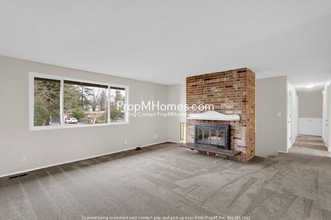 18133 SE Ed Anna Ct in Milwaukie, OR - Building Photo - Building Photo