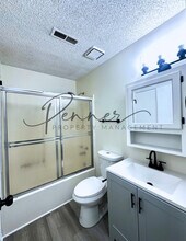 1310 Valley Woods Ct in Grain Valley, MO - Building Photo - Building Photo