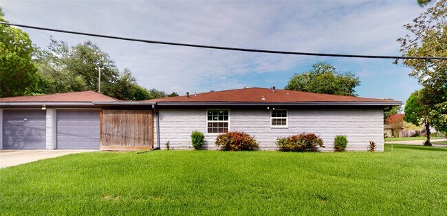 property at 4803 Sanford Rd