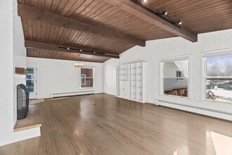 537 County Line Rd in Highland Park, IL - Building Photo - Building Photo