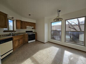 157 Calle Don Jose in Santa Fe, NM - Building Photo - Building Photo