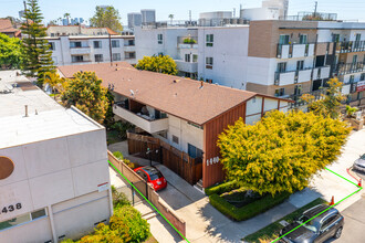 1440 S Barrington Ave in Los Angeles, CA - Building Photo - Building Photo