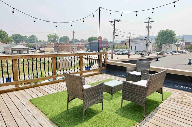 208 Walnut St, Unit LUXE L'Burg Loft in Lawrenceburg, IN - Building Photo - Building Photo