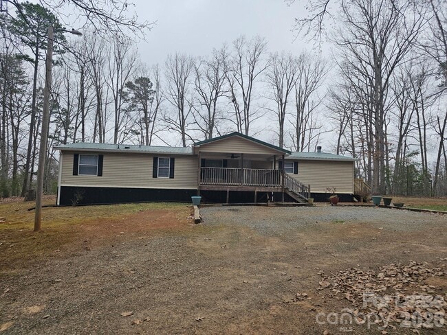 1157 Birkdale Ln in Lincolnton, NC - Building Photo - Building Photo