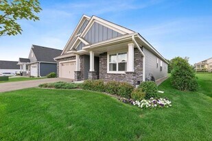9337 Bridle Way in Victoria, MN - Building Photo