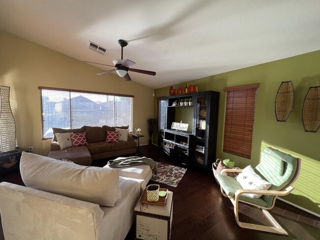 30091 N Maravilla Dr in San Tan Valley, AZ - Building Photo - Building Photo