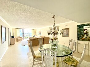 3460 S Ocean Blvd in Palm Beach, FL - Building Photo - Building Photo