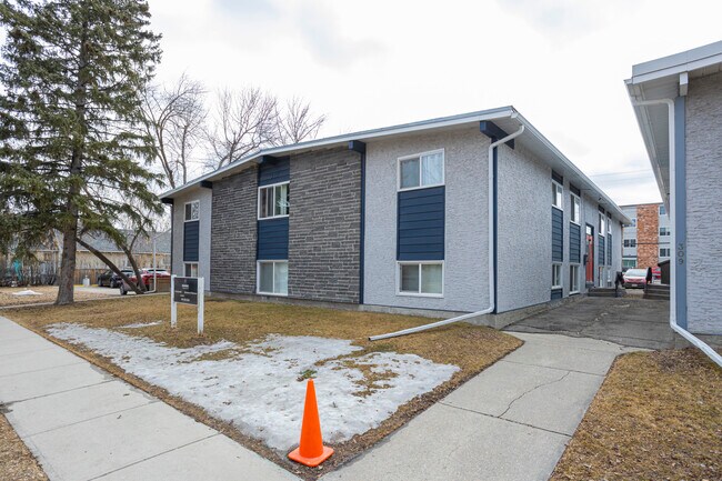 309-313 3 Av NE in Calgary, AB - Building Photo - Building Photo