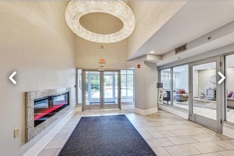 555 Massachusetts Ave NW, Unit Apt in Washington, DC - Foto de edificio - Building Photo