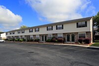 Primary Photo - Castlewood Townhouses Apartments in Charleston, South Carolina