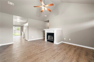 263 Copper Oaks Dr in Centerton, AR - Building Photo - Building Photo