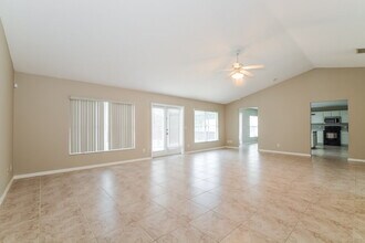 1365 Dunbarton Ct in Kissimmee, FL - Building Photo - Building Photo