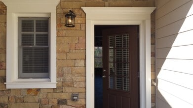 1080 Township Cir in Alpharetta, GA - Foto de edificio - Building Photo