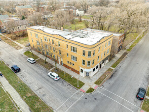 1035 W 61st St in Chicago, IL - Building Photo - Building Photo