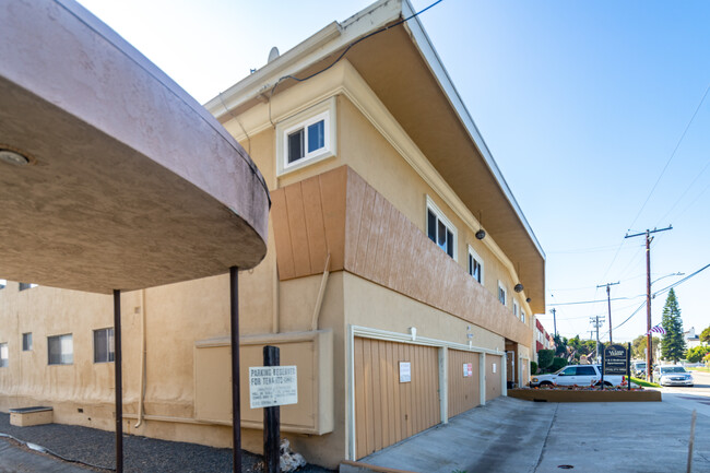 La Casa Verde in Torrance, CA - Building Photo - Building Photo