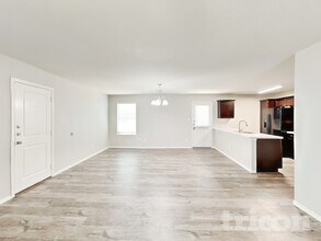 8525 Amistad Cove in Converse, TX - Foto de edificio - Building Photo