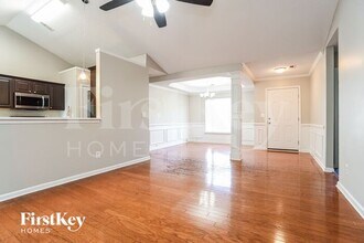 16234 Greybriar Forest Ln in Charlotte, NC - Building Photo - Building Photo
