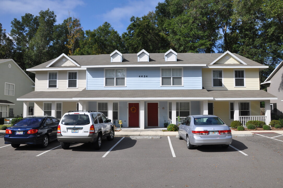 4654 SW 48th Way, Unit 115 in Gainesville, FL - Foto de edificio