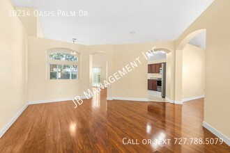 10214 Oasis Palm Dr in Tampa, FL - Building Photo - Building Photo