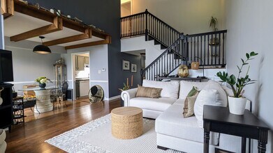64 Michigan Ct in Vernon Hills, IL - Building Photo - Building Photo