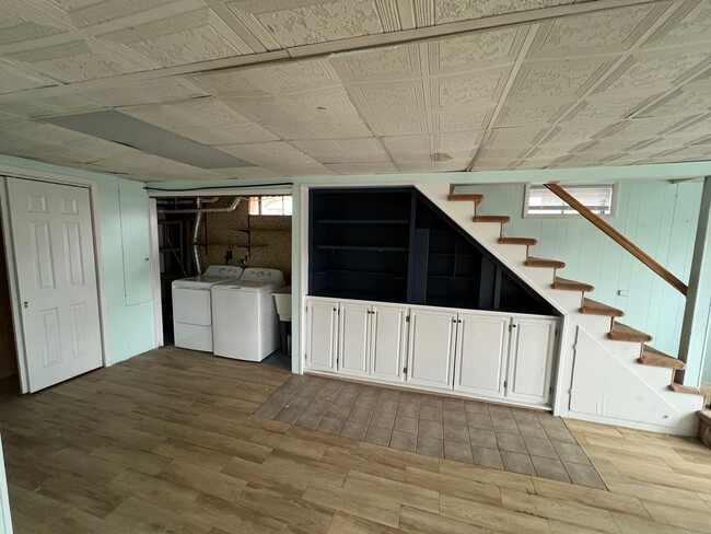 property at 1625 Rita Rd