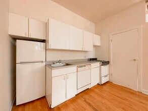 821 W Waveland Ave in Chicago, IL - Building Photo - Building Photo