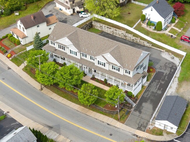 960 Main St, Unit 2