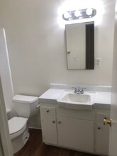 2239 E Lenita Ln-Unit -N in Santa Ana, CA - Building Photo - Building Photo