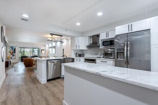 6096 Huntwick Terrace in Delray Beach, FL - Building Photo