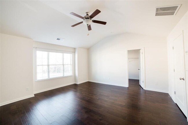 5615 Bright Cross Wy in Suwanee, GA - Building Photo - Building Photo