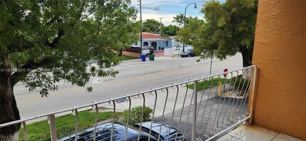 6200 W Flagler St in Miami, FL - Building Photo - Building Photo